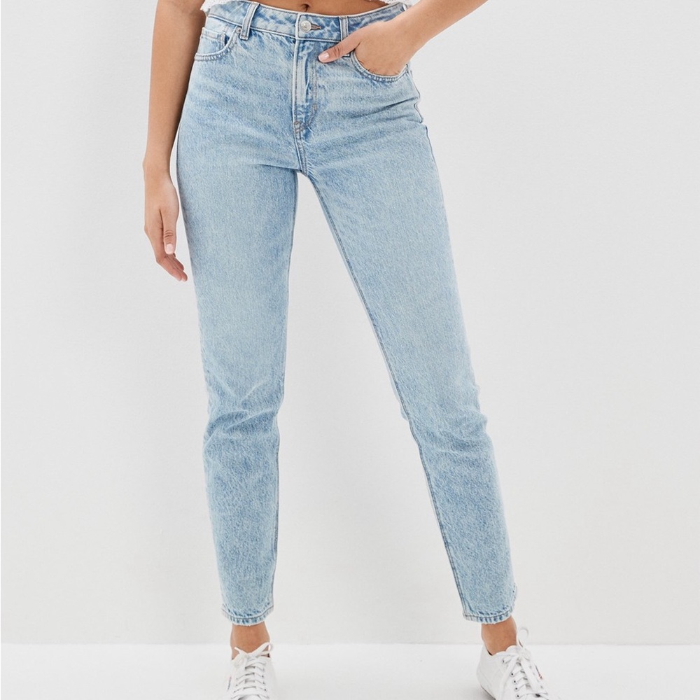 American Eagle mom jean